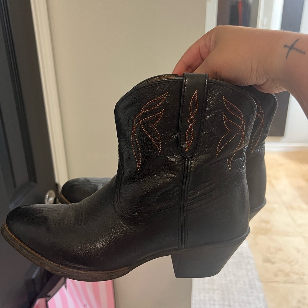Ariat 8 Women’s Black Booties